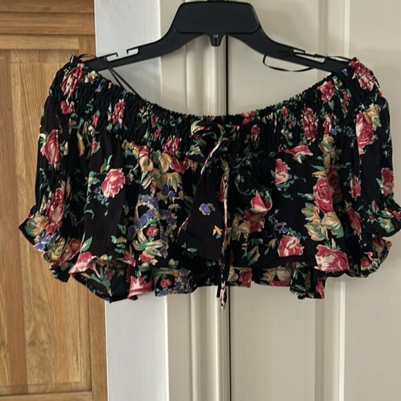 NWT FREE PEOPLE black floral off shoulder top - Picture 4 of 10